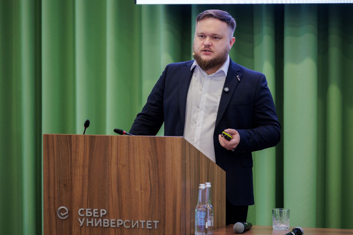 Максим Вальпа выступает в Сбер Университете